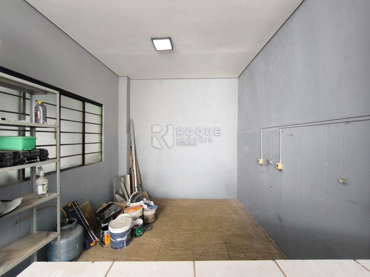 Casa Residencial à venda no bairro Vila Cristovam: ÁREA DE SERVIÇO
