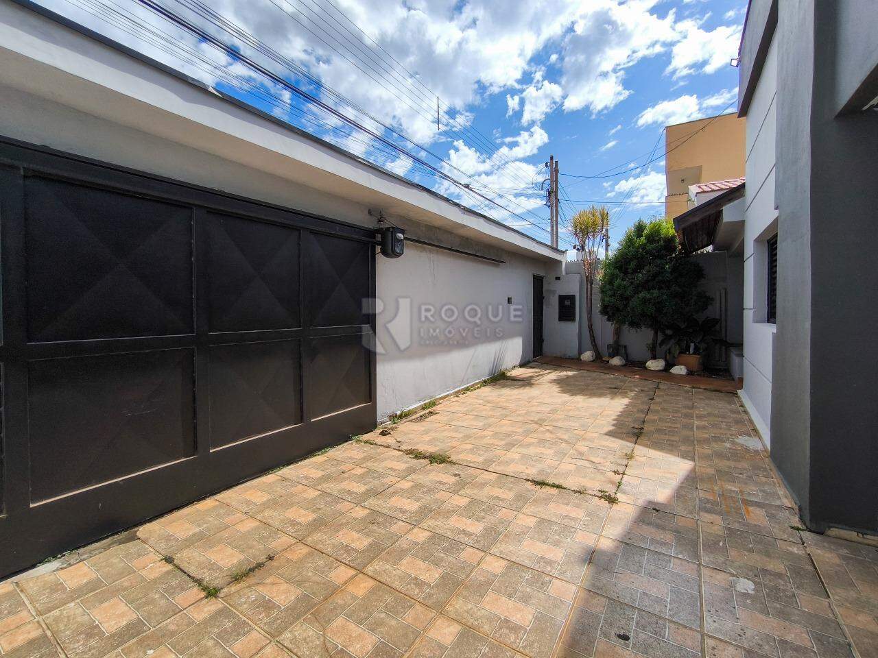 Casa Residencial à venda no bairro Vila Cristovam: ENTRADA