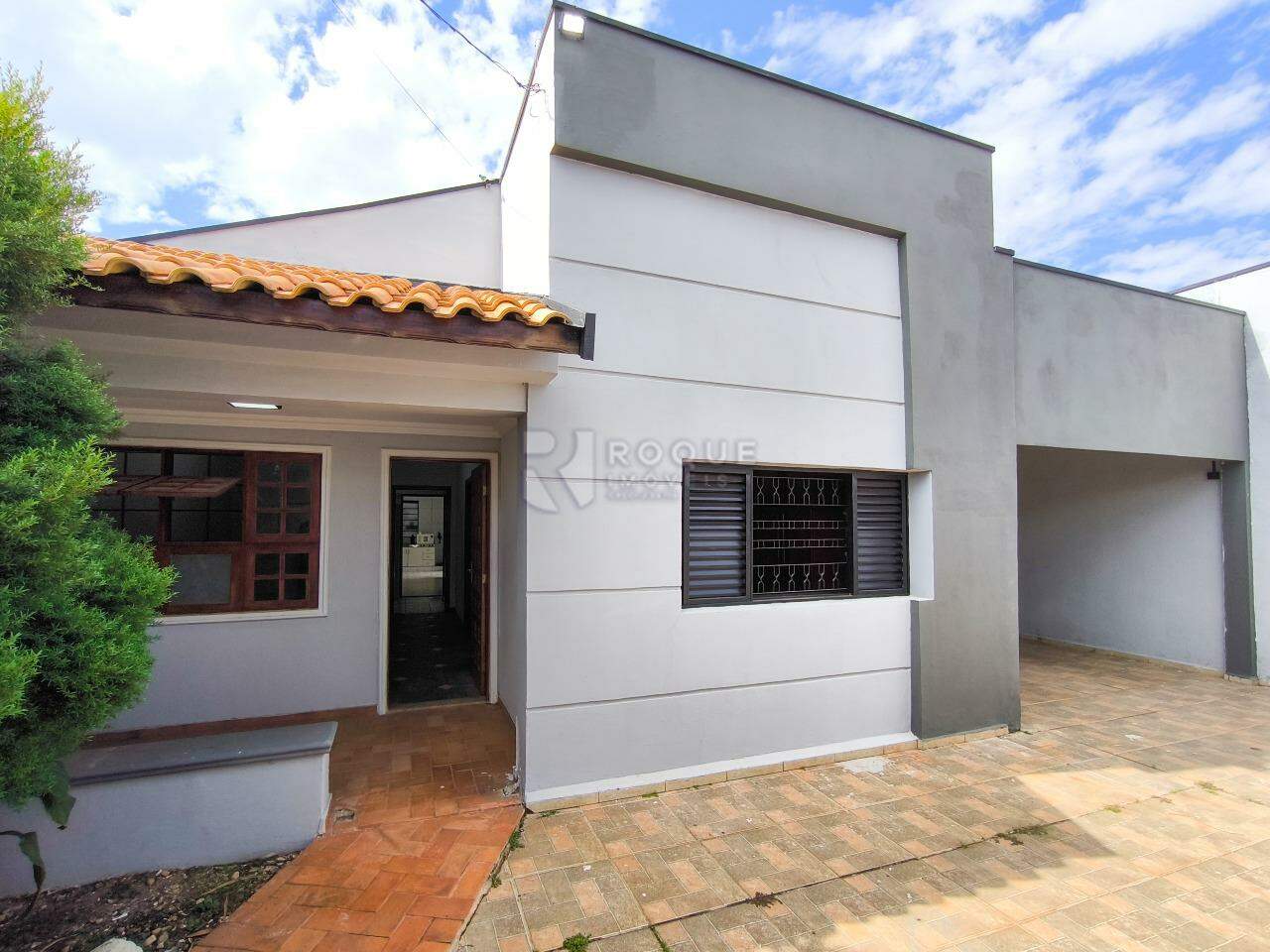 Casa Residencial à venda no bairro Vila Cristovam: FRENTE