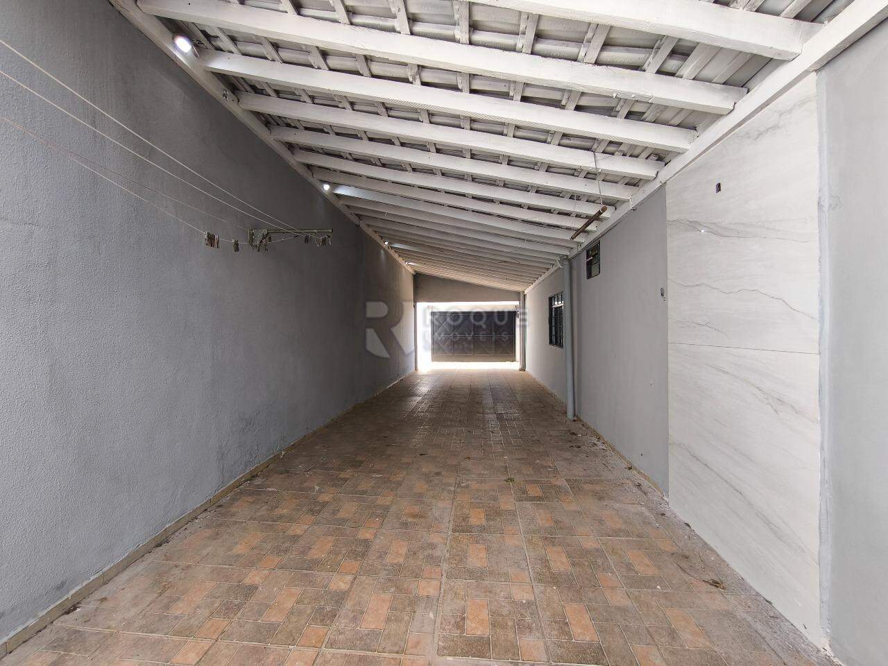 Casa Residencial à venda no bairro Vila Cristovam: GARAGEM