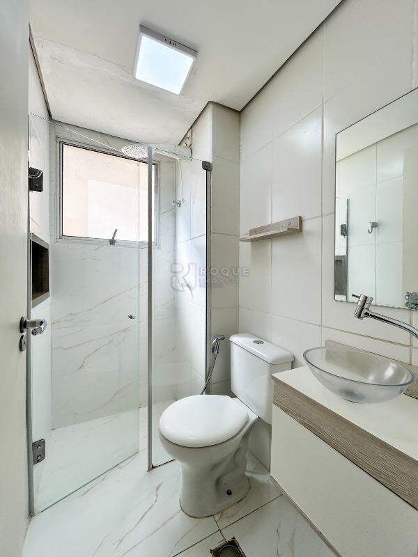 Apartamento à venda no bairro Chácaras Antonieta: WC social