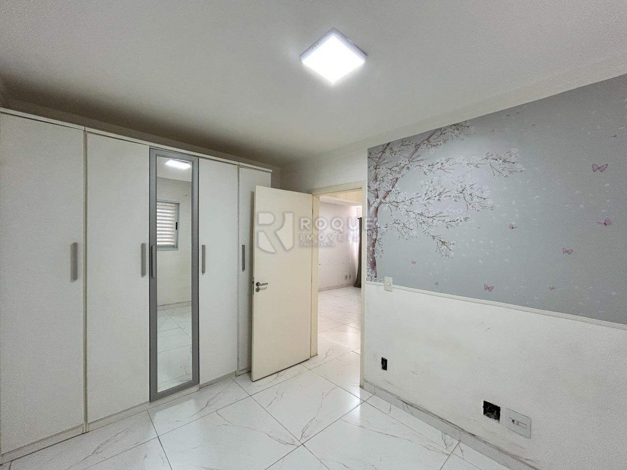 Apartamento à venda no bairro Chácaras Antonieta: Dormitório 2