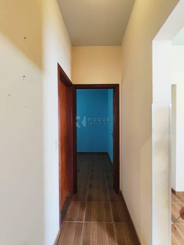 Casa Residencial à venda no bairro Vila Cristovam: Corredor