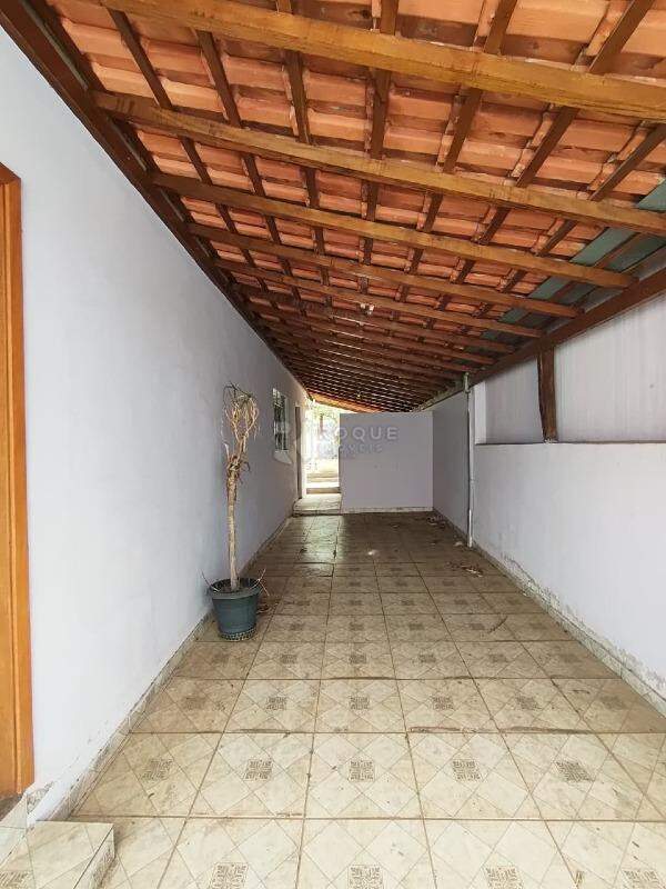 Casa Residencial à venda no bairro Vila Cristovam: Garagem