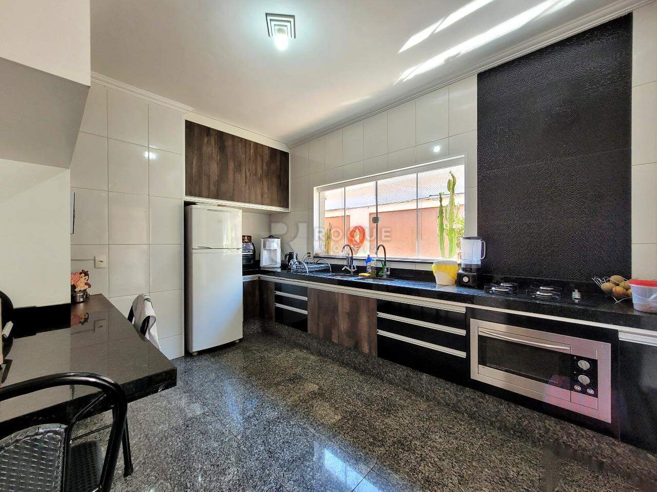 Casa Residencial à venda no bairro Parque Residencial Aeroporto: Cozinha