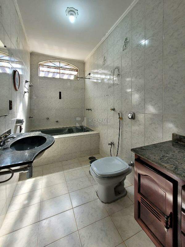 Casa Residencial à venda no bairro Parque Residencial Aeroporto:  WC Suíte 3