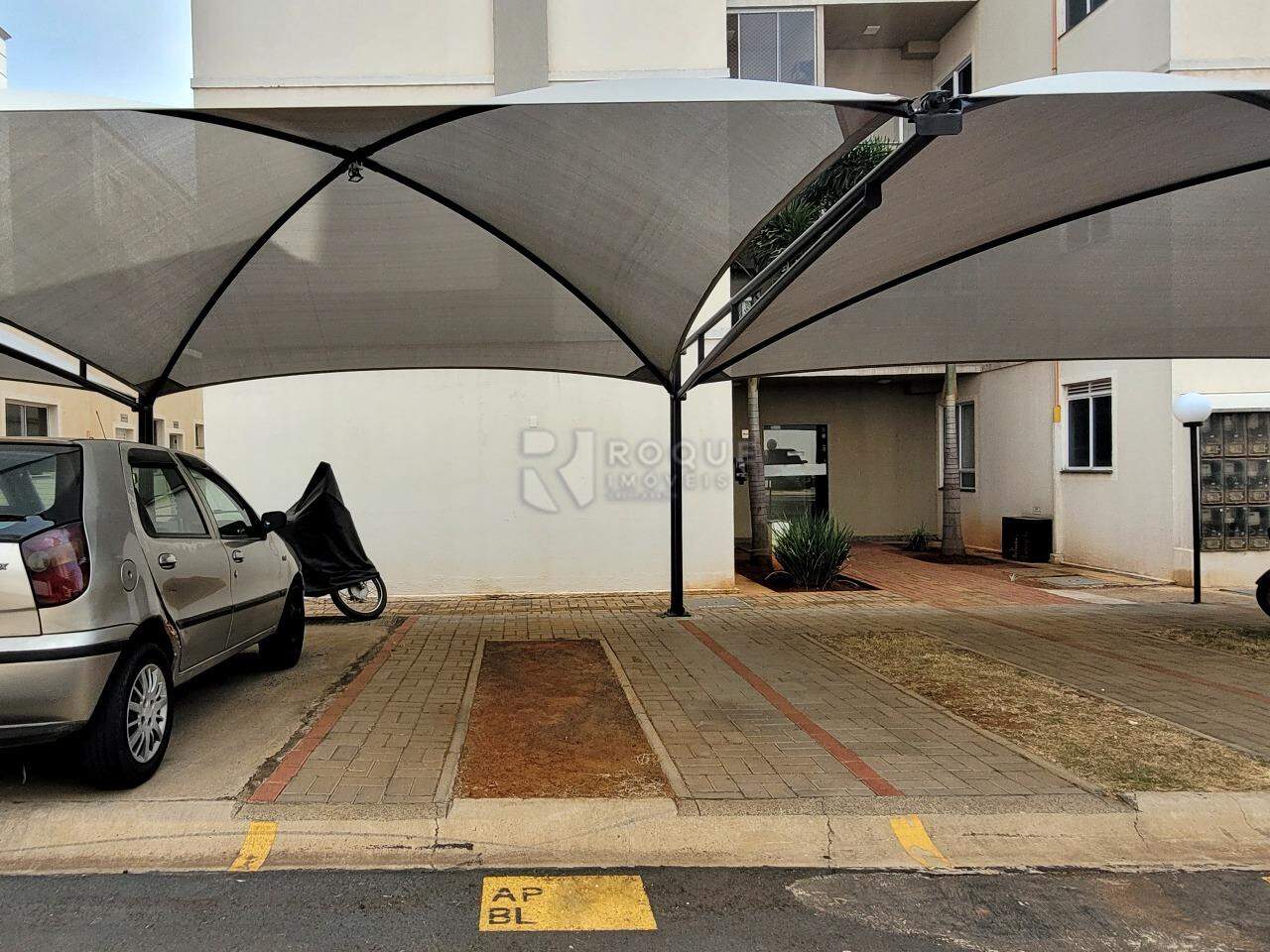 Apartamento à venda no bairro Graminha: Vaga de estacionamento