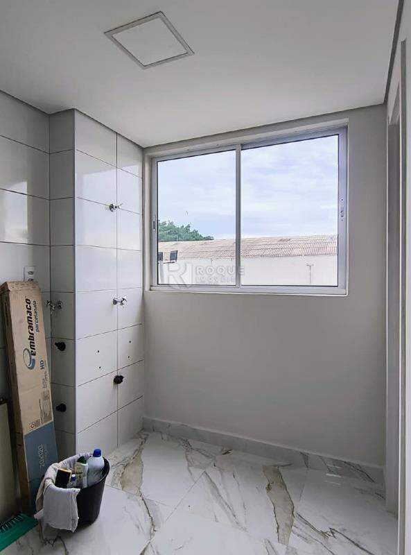 Apartamento para aluguel no bairro Parque Egisto Ragazzo: Lavanderia