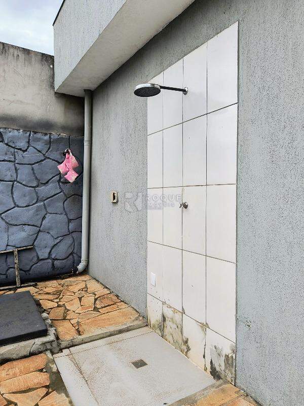 Casa Residencial para aluguel no bairro Residencial Alvorada: Ducha