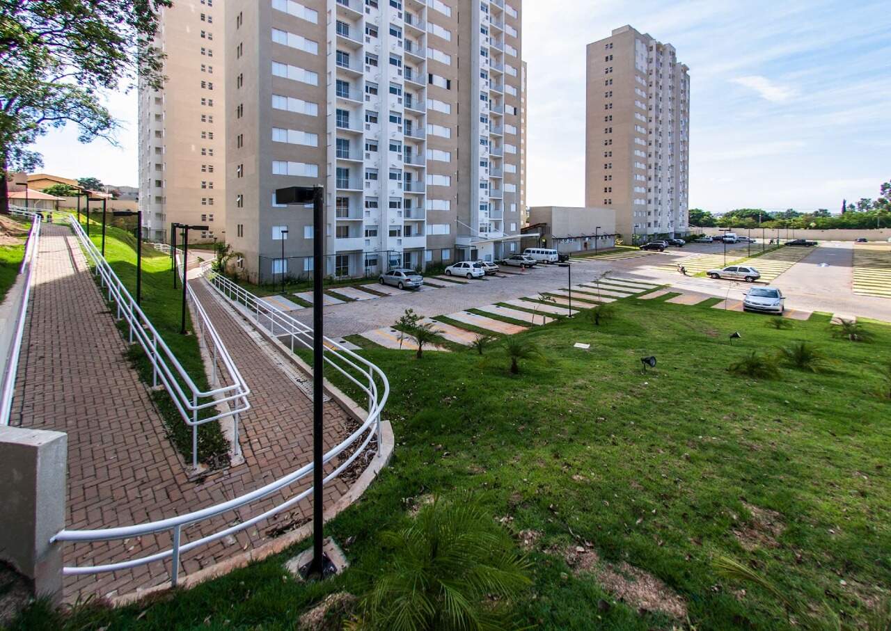 Apartamento à venda no bairro Jardim Esmeralda: 