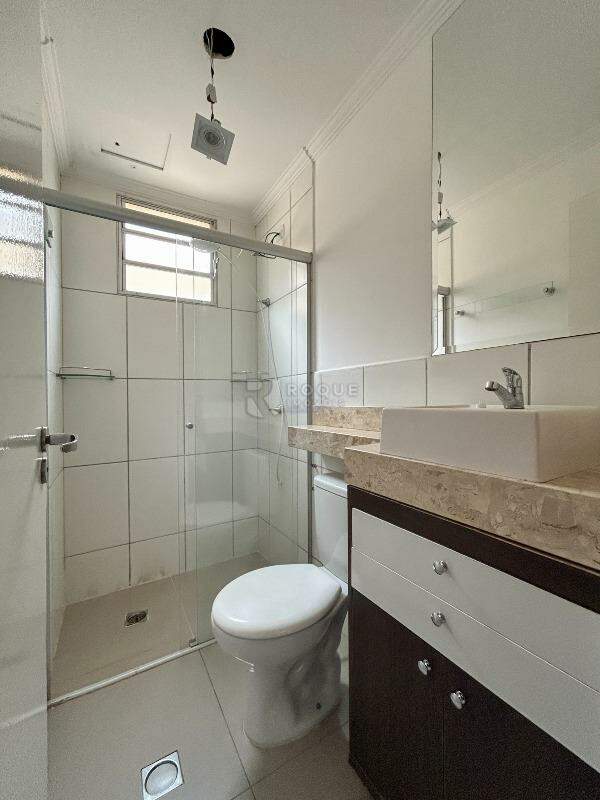 Apartamento para aluguel no bairro Jardim do Lago: WC social 