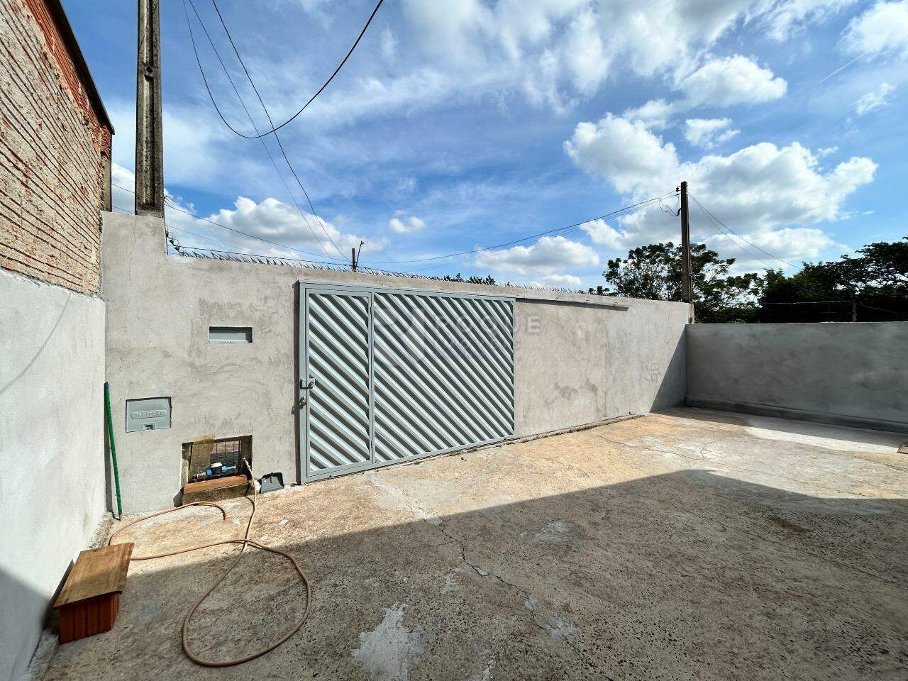 Casa Residencial para aluguel no bairro Jardim Residencial Graminha III: Área da frente 