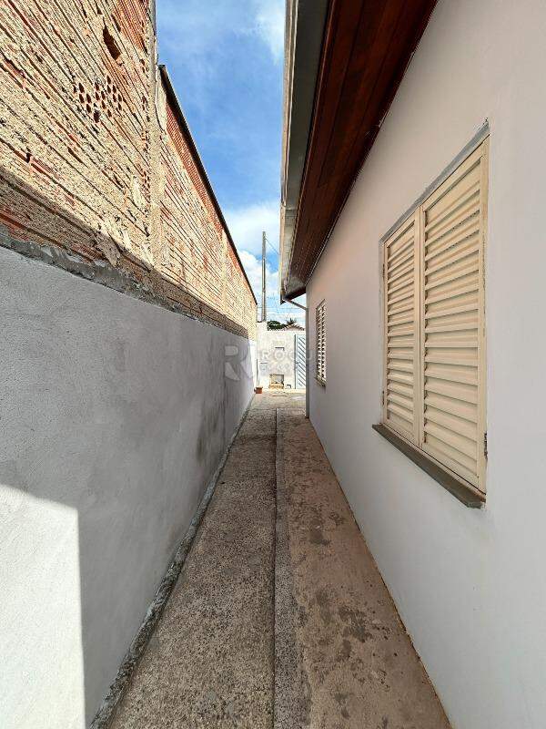 Casa Residencial para aluguel no bairro Jardim Residencial Graminha III: Corredor 