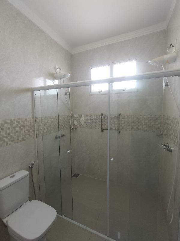 Casa em condomínio à venda no bairro Terras de São Bento I: WC dormitório 3