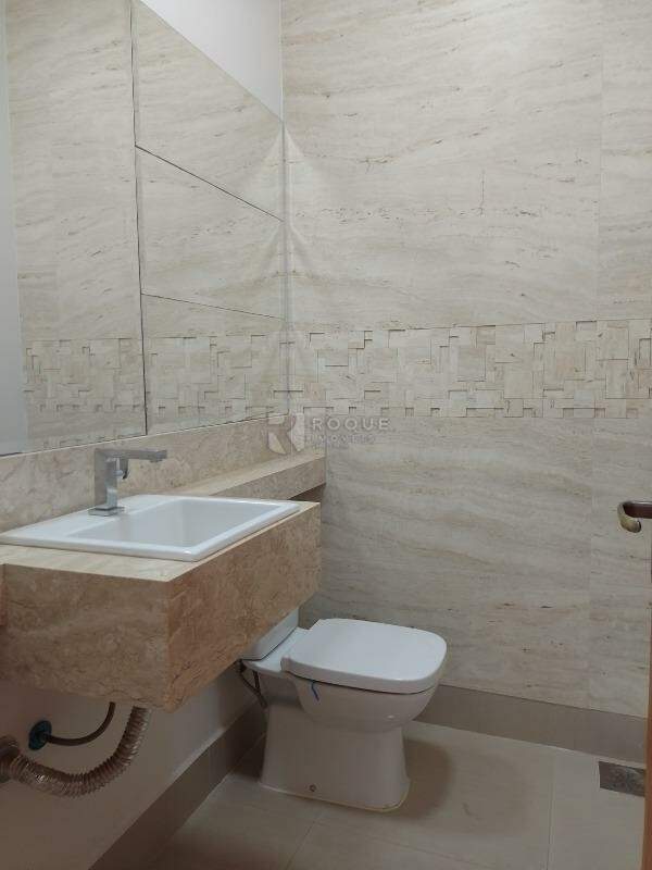 Casa em condomínio à venda no bairro Terras de São Bento I: Lavabo