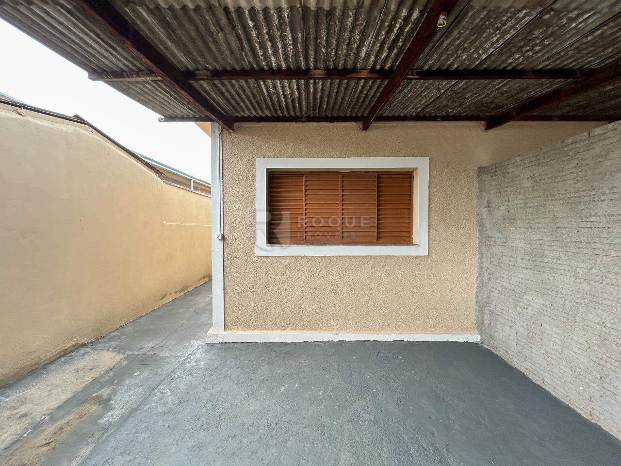 Casa Residencial para aluguel no bairro Jardim Santa Luiza: Garagem