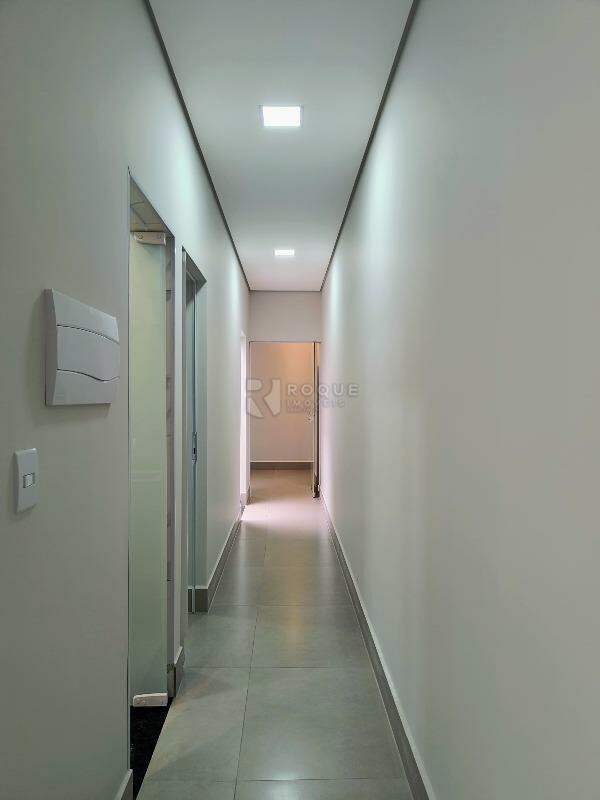 Casa Residencial para aluguel no bairro Parque Nossa Senhora das Dores: Hall