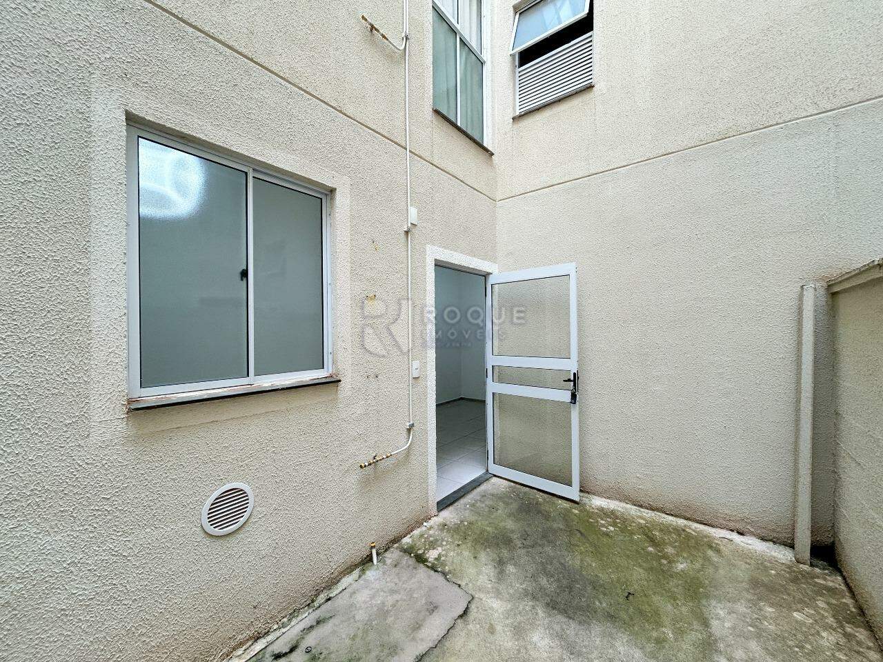 Apartamento para aluguel no bairro Fazenda Duas Barras: Área externa