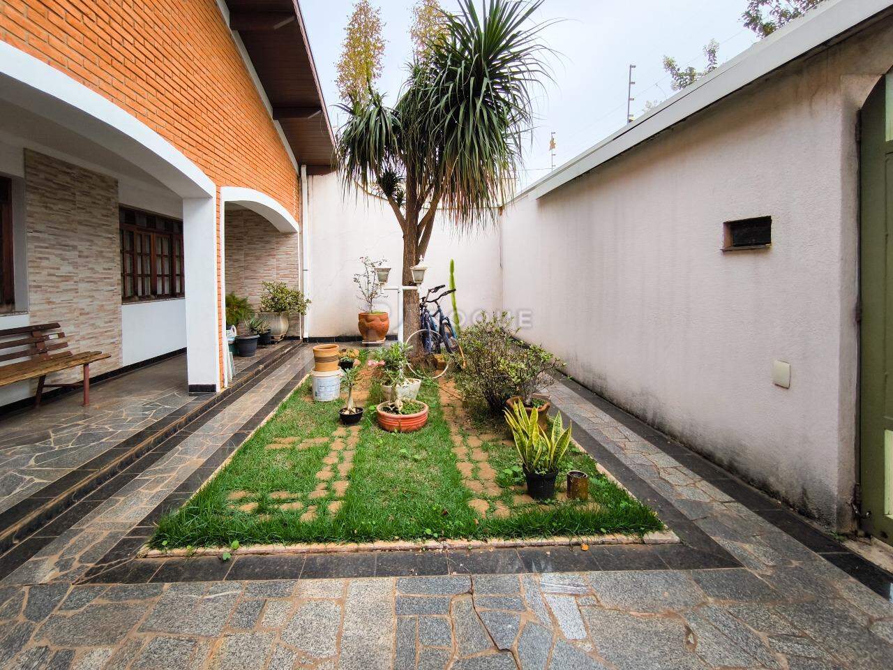 Casa Residencial à venda no bairro Parque Egisto Ragazzo: JARDIM