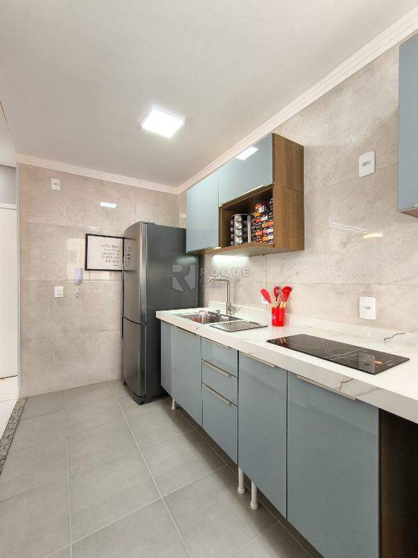 Apartamento à venda no bairro Vale das Esmeraldas: COZINHA