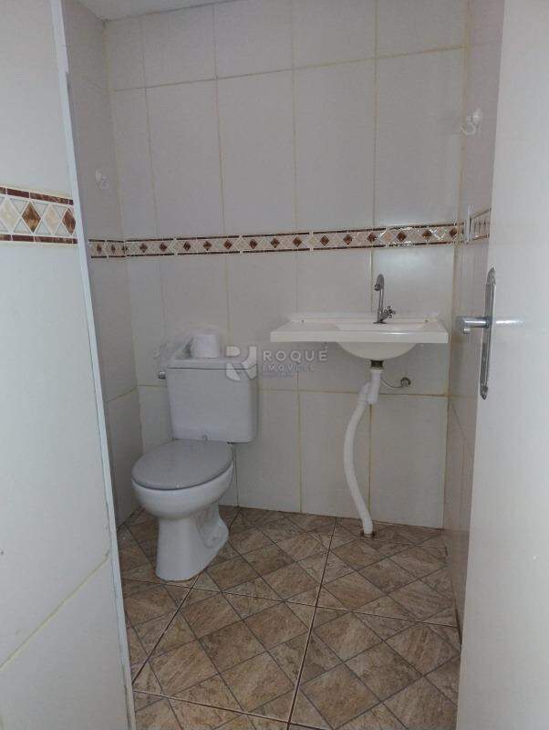 Apartamento para aluguel no bairro Jardim Olga Veroni: WC social