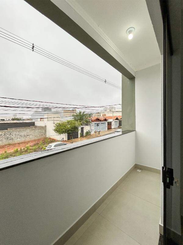 Salas/Conjuntos para aluguel no bairro Jardim dos Jequitibás: Sacada 