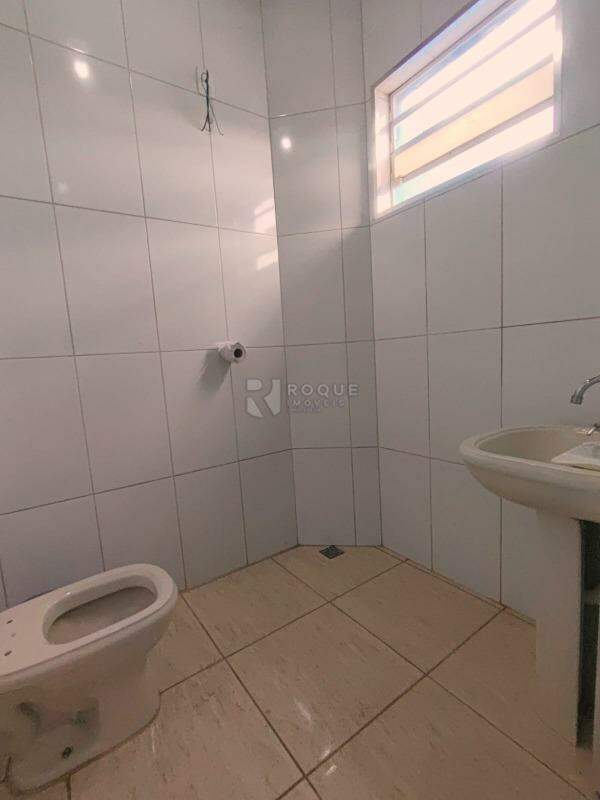 Barracão/Galpão para aluguel no bairro Parque Residencial Roland: WC 2