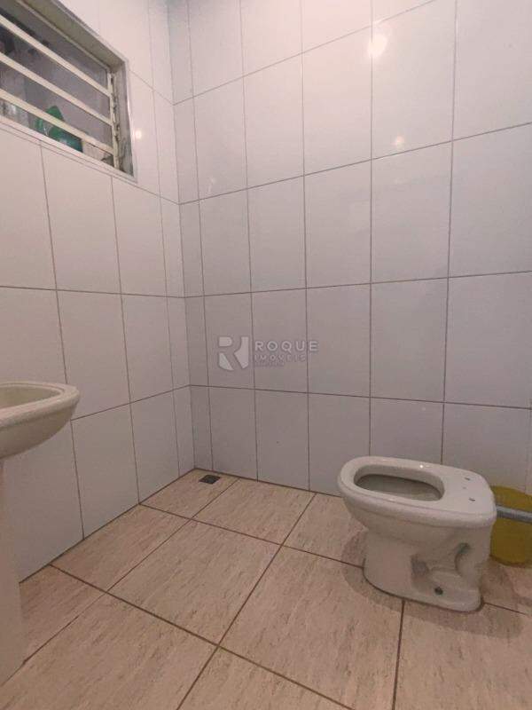 Barracão/Galpão para aluguel no bairro Parque Residencial Roland: WC 1