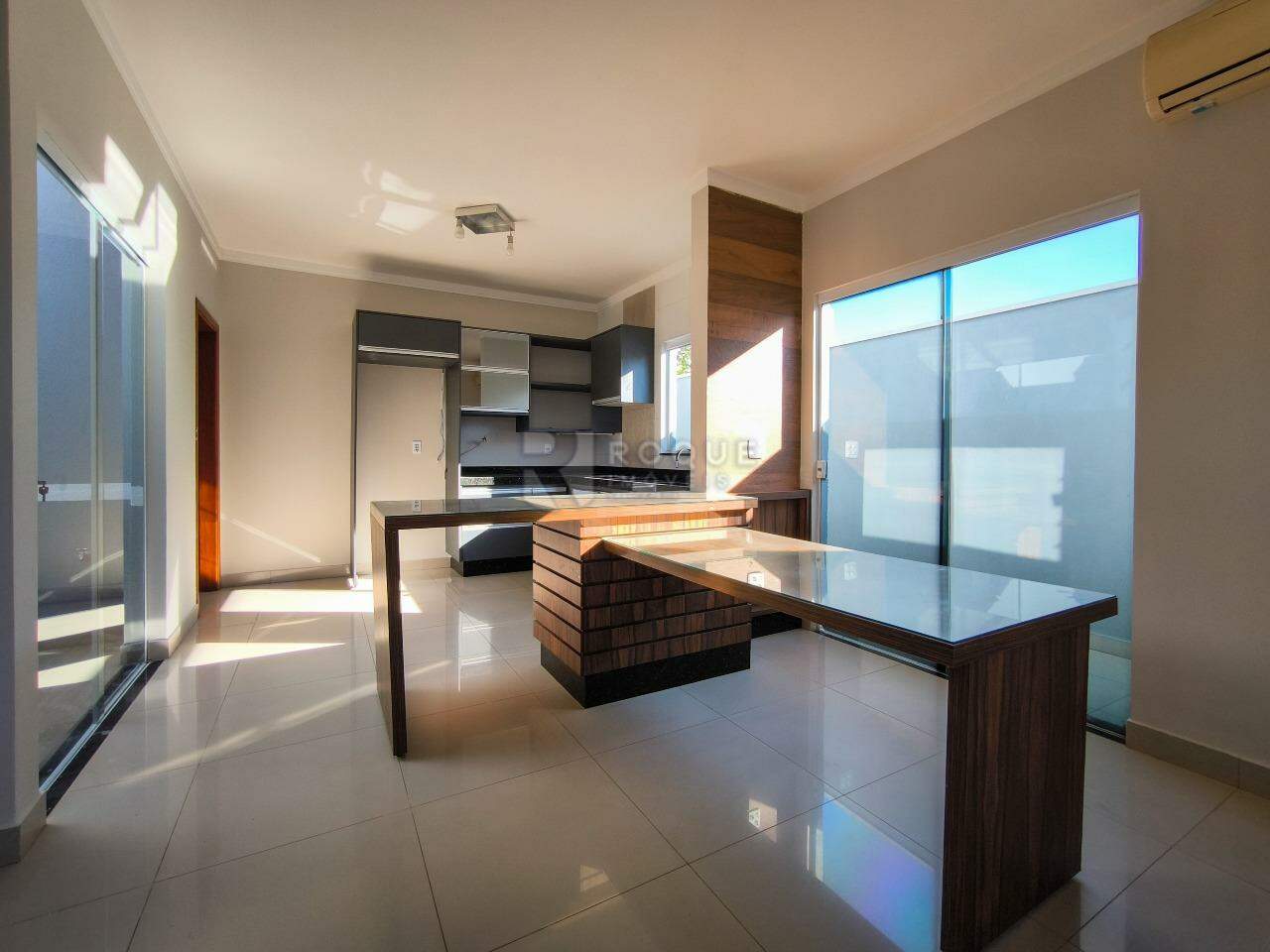 Casa Residencial à venda no bairro Residencial Interlagos: COZINHA
