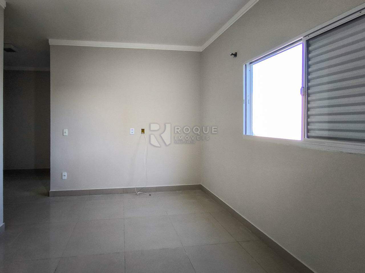 Casa Residencial à venda no bairro Residencial Interlagos: SUÍTE