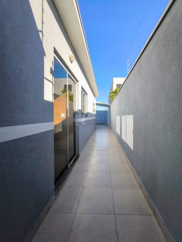 Casa Residencial à venda no bairro Residencial Interlagos: LATERAL EXTERNA