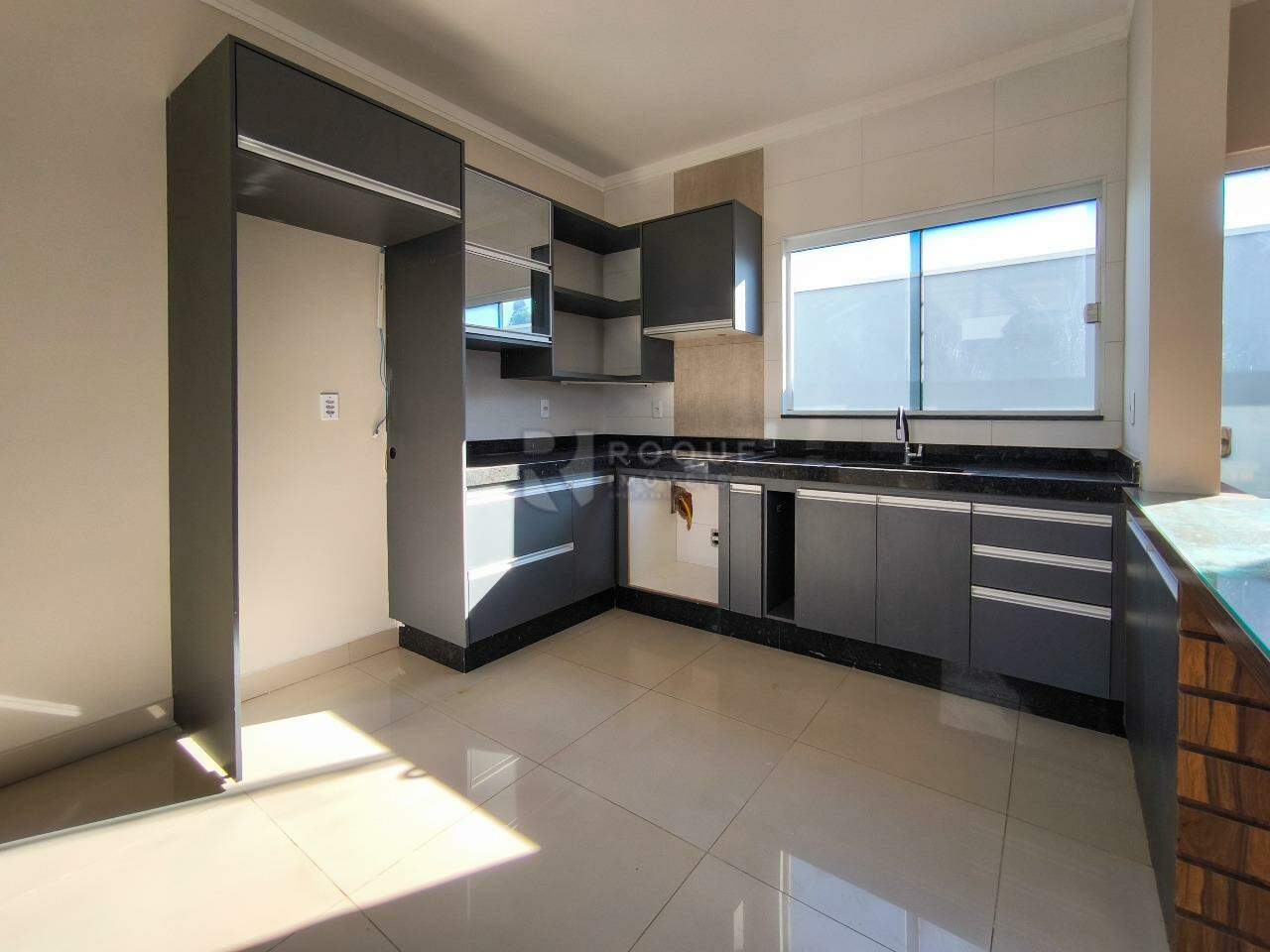 Casa Residencial à venda no bairro Residencial Interlagos: COZINHA