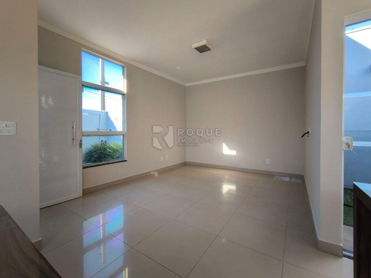 Casa Residencial à venda no bairro Residencial Interlagos: SALA DE ESTAR