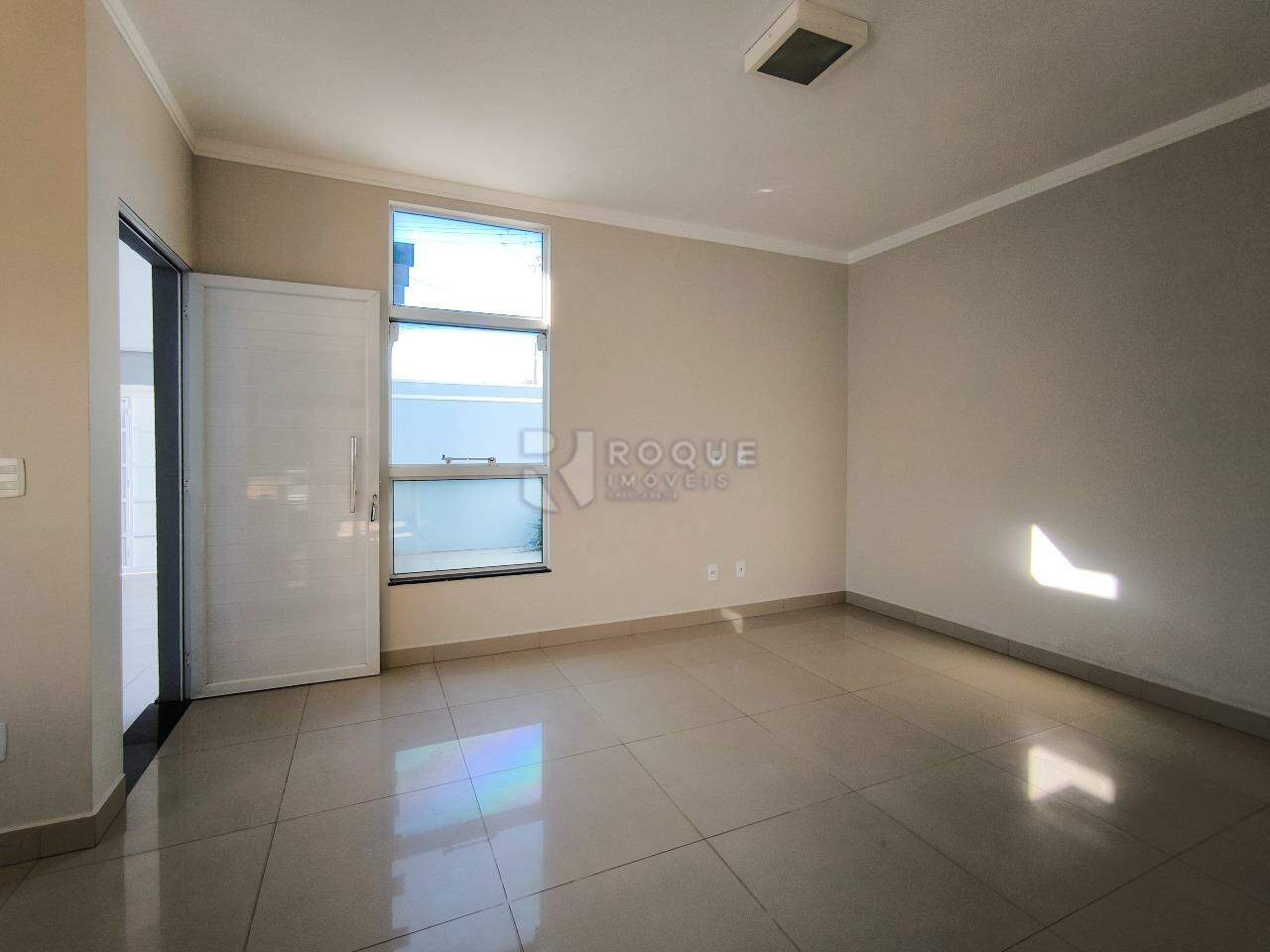 Casa Residencial à venda no bairro Residencial Interlagos: SALA DE ESTAR