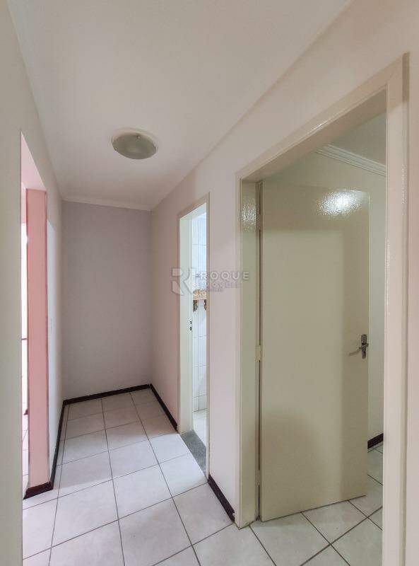 Apartamento à venda no bairro Itaipu: Hall 