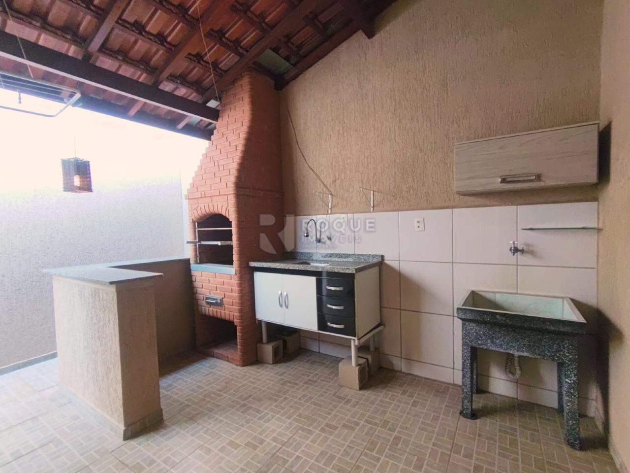 Casa Residencial para aluguel no bairro Jardim Parque Novo Mundo: Lavanderia