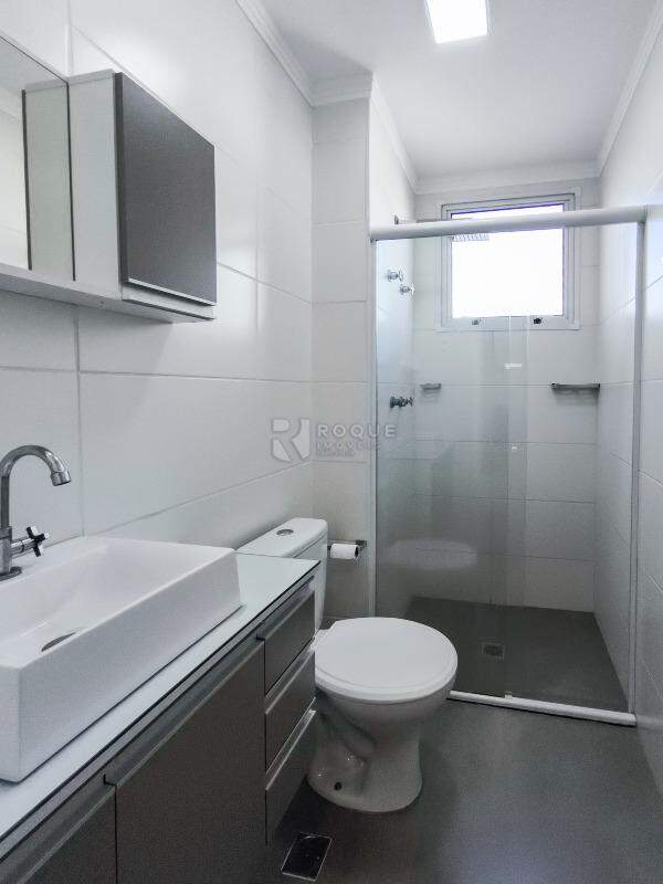 Apartamento para aluguel no bairro Jardim Santa Adélia: BANHEIRO SOCIAL