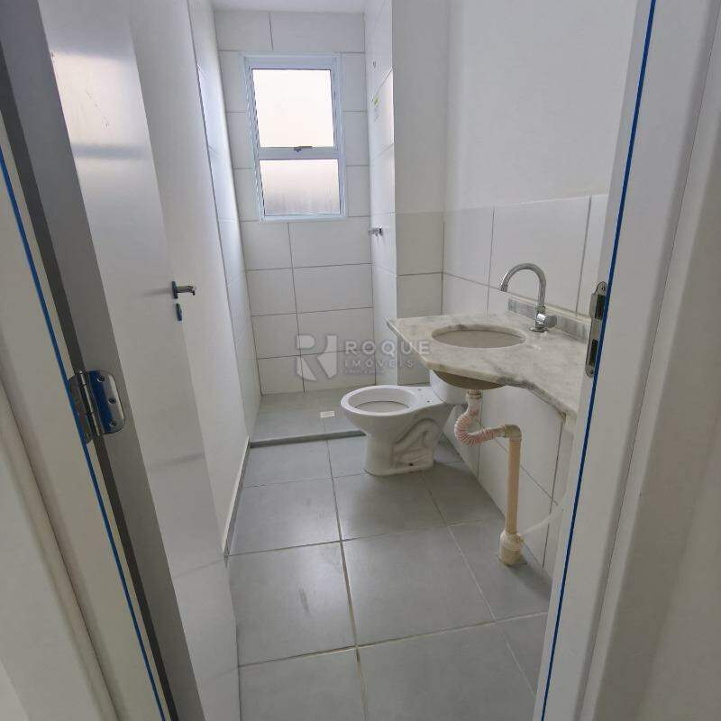 Apartamento à venda no bairro Jardim do Lago: 