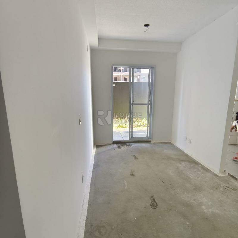 Apartamento à venda no bairro Jardim do Lago: 