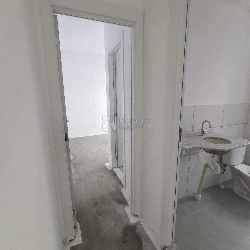 Apartamento à venda no bairro Jardim do Lago: 