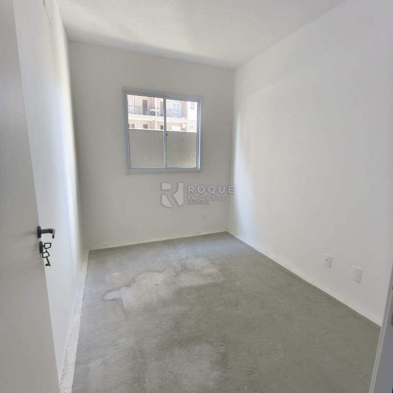 Apartamento à venda no bairro Jardim do Lago: 