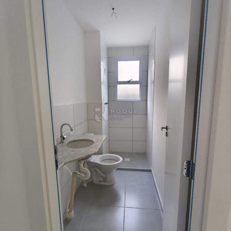 Apartamento à venda no bairro Jardim do Lago: 