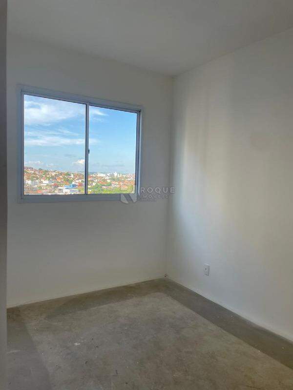Apartamento à venda no bairro Jardim Esteves: 