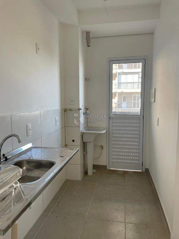 Apartamento à venda no bairro Jardim Esteves: 
