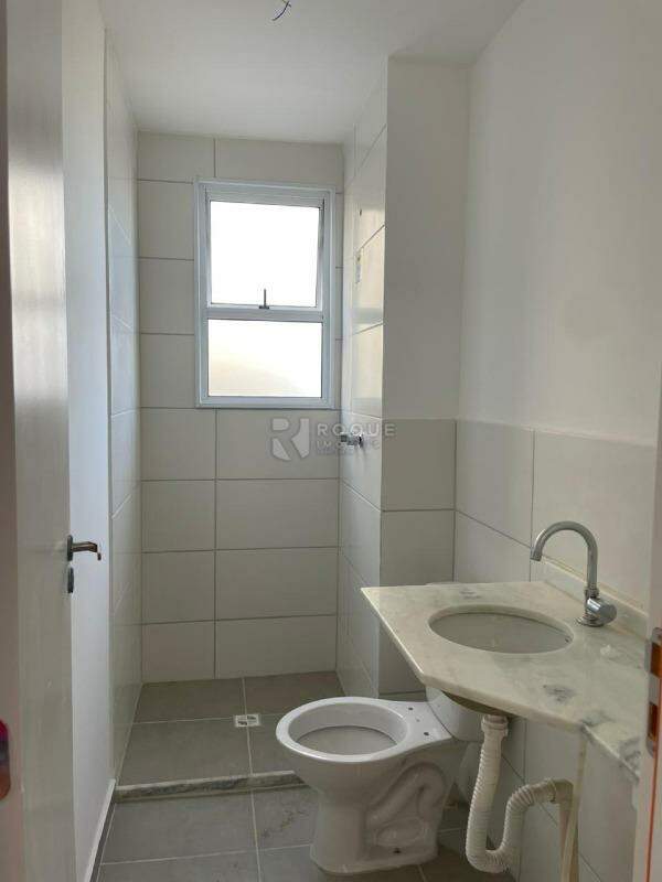 Apartamento à venda no bairro Jardim Esteves: 
