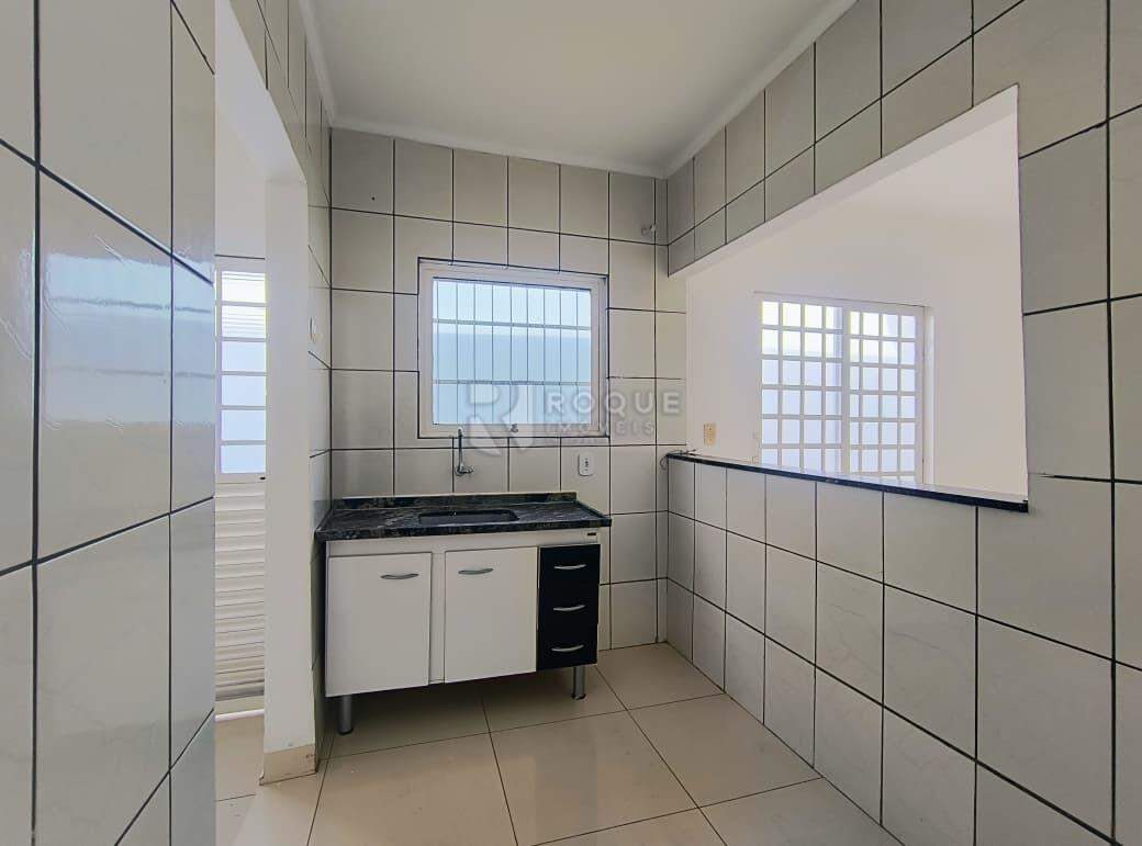 Casa Residencial para aluguel no bairro Jardim Ouro Verde: Cozinha 