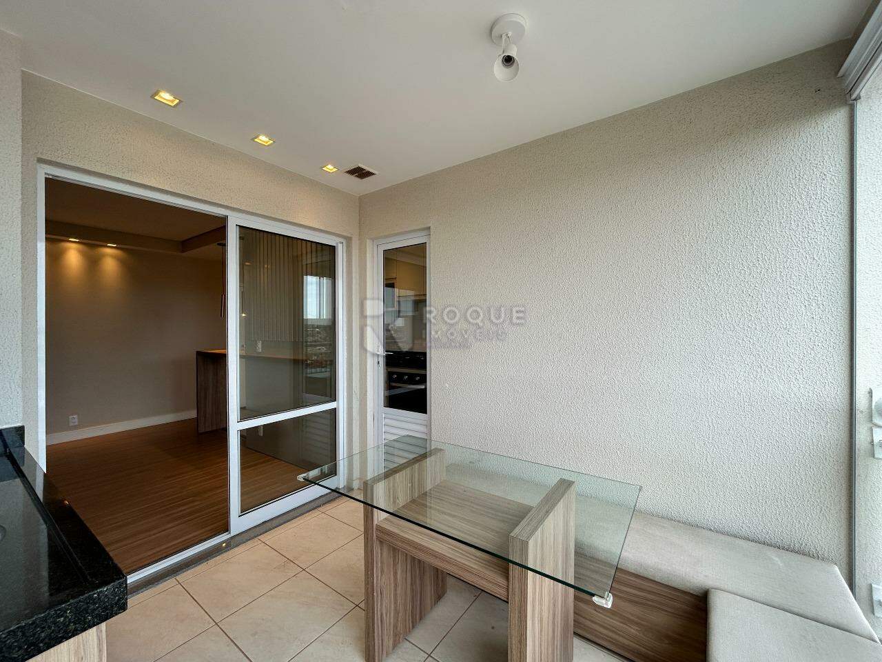 Apartamento para aluguel no bairro Vila Santa Rosália: Sacada