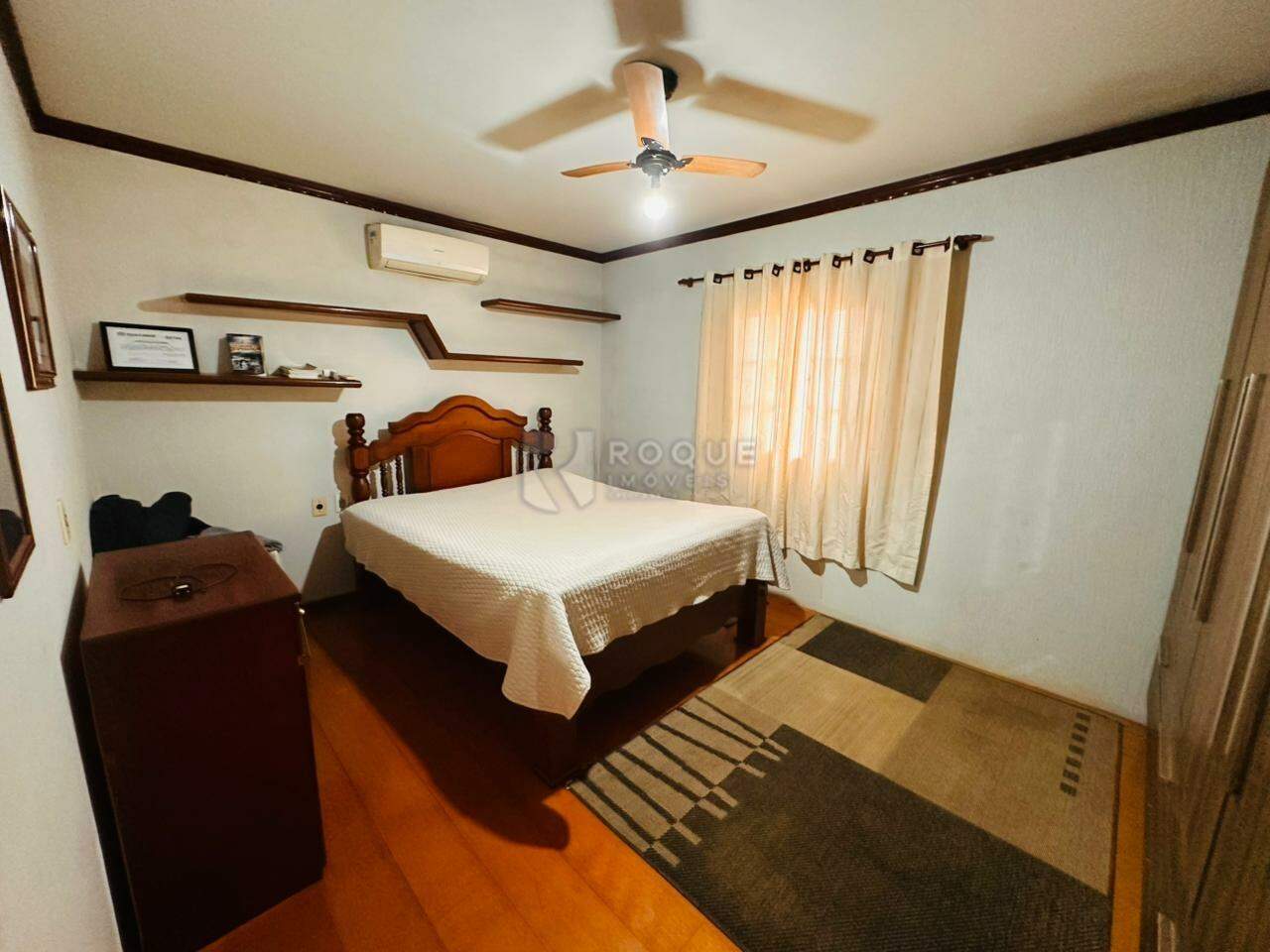 Casa Residencial à venda no bairro Conjunto Habitacional Bela Vista: SUITE 2