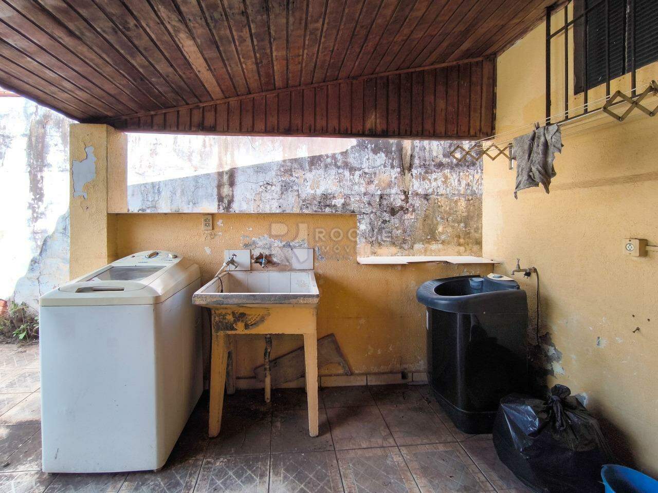 Casa Residencial à venda no bairro Cidade Jardim: LAVANDERIA