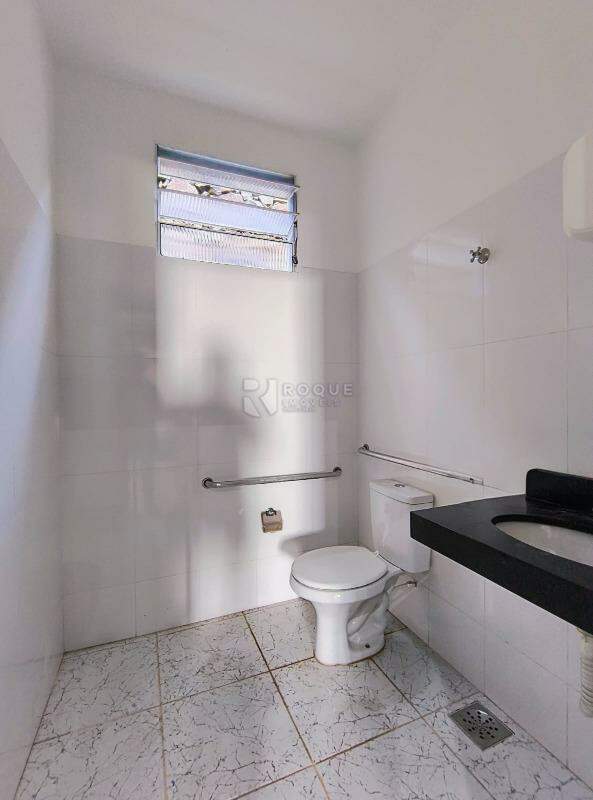 Barracão/Galpão para aluguel no bairro Jardim Porto Real IV: Wc social 02